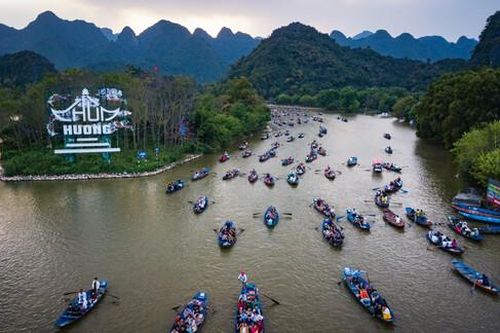 An toàn chống dịch là nhiệm vụ trọng tâm trong các lễ hội xuân