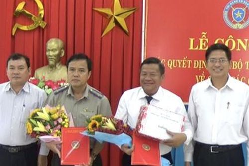 Kỳ cuối: 'Chết ngộp' với đống văn bản 'sáng đúng, chiều sai, mai… xem lại' (?!)