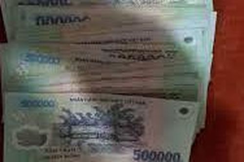 Nhân viên công ty chuyển phát nhanh chiếm đoạt hàng trăm triệu đồng