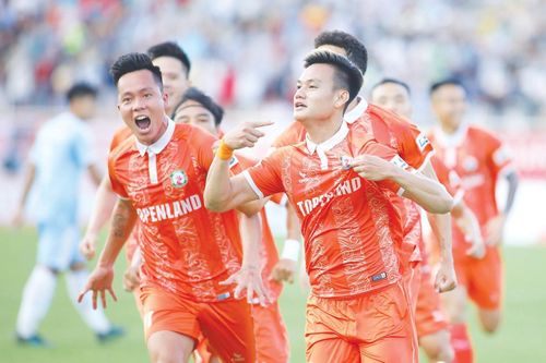 Khao khát của đội bóng đất Võ
