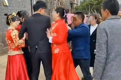 Vác bụng bầu đến hôn lễ 'đòi chồng', cô gái nhận cái kết ê chề