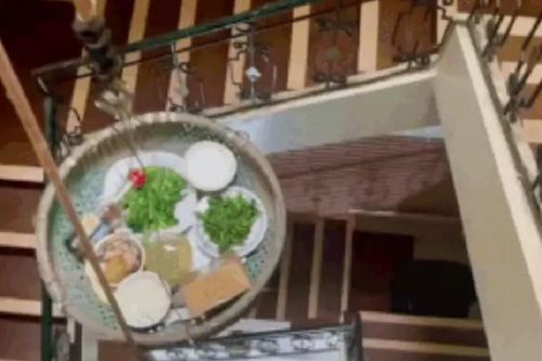 Làm bánh tặng người yêu Valentine, ai ngờ bị dân mạng 'quay xe'