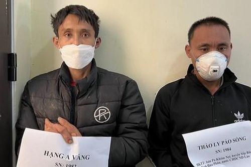 Bắt quả tang 2 đối tượng vận chuyển 6 bánh heroin