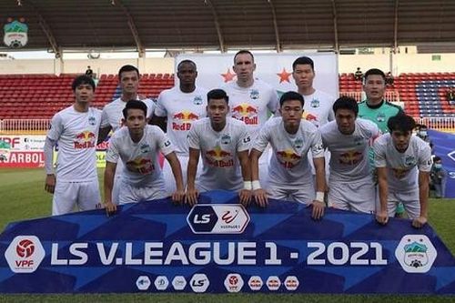 Chi trả 10 tỷ đồng tiền bảo hiểm cho cầu thủ, trọng tài