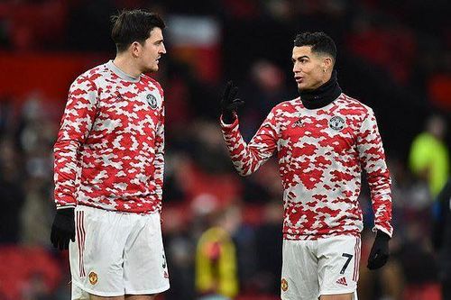 'Biến' lớn ở MU: Maguire bị ép nhường băng đội trưởng cho Ronaldo?