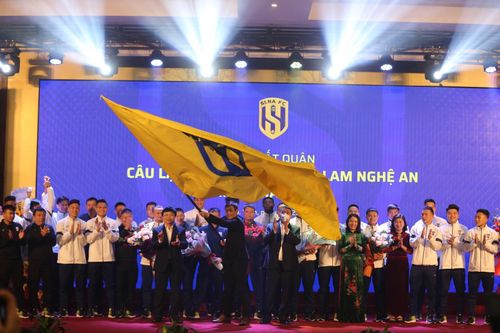 V.League 2022: SLNA thời Tân Long năm thứ nhất