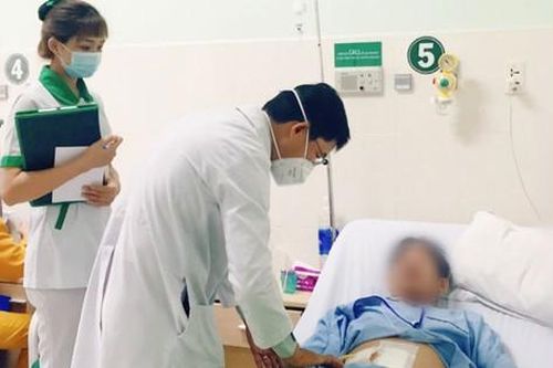 2 ê kíp phẫu thuật thành công bệnh nhân bị lồng ruột người lớn, hiếm gặp