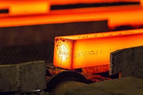 Yếu tố nào hỗ trợ cổ phiếu thép trong năm 2022?