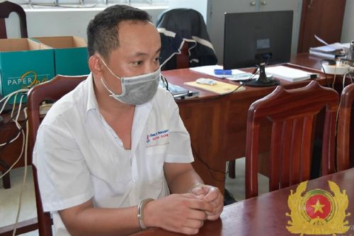 Bắt nam thanh niên mang súng nhựa đi cướp ngân hàng