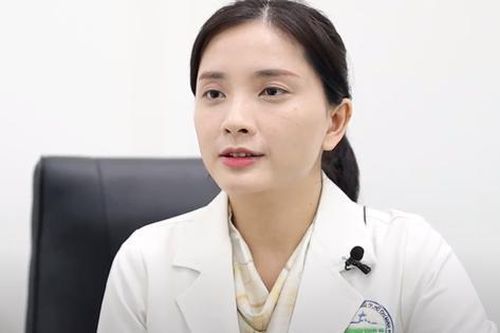 Nam thanh niên bị loét hoại tử sau tiêm filler tạo tai dày, to như tai Phật