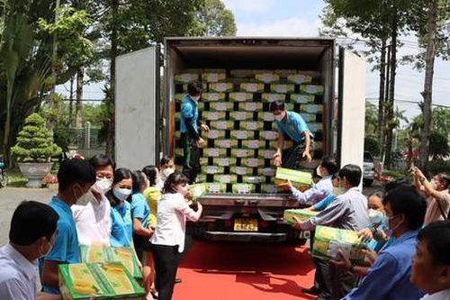 Xuất khẩu lô xoài đầu năm sang Châu Âu