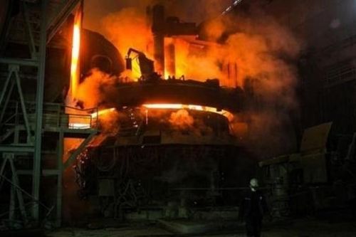 Đường ống dẫn khí đốt tại khu vực ly khai Ukraine bốc cháy sau một vụ nổ