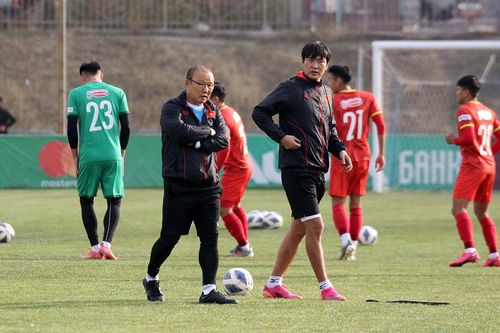 Thầy Hàn sắp ra mắt, U23 Việt Nam du đấu ở UAE