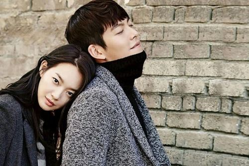 Shin Min Ah 'tươi rói' trong hậu trường phim đóng với bạn trai