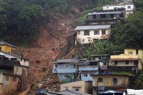 Số người chết vì lở đất ở Brazil lên tới 130 người