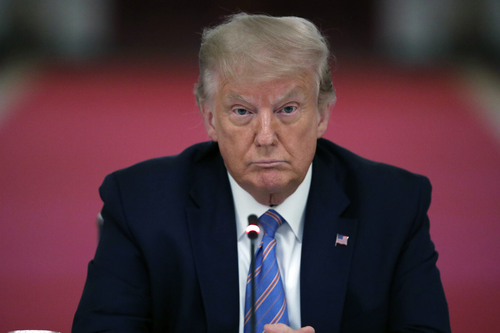 Rời Nhà Trắng, ông Trump mang tài liệu mật về nhà