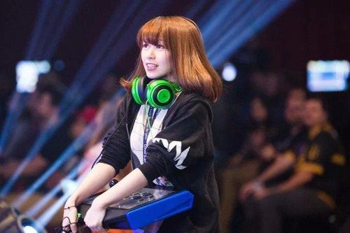 Nữ game thủ Nhật Bản bị sa thải vì chê đàn ông cao dưới 1,7 m