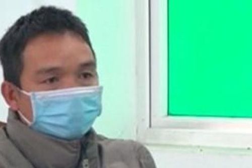 Nhận tiền để giúp người Trung Quốc nhập cảnh trái phép