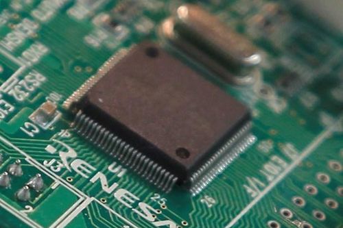 Doanh số bán chip toàn cầu lần đầu tiên vượt 500 tỷ USD