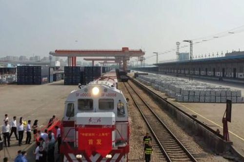 Vận hành tuyến tàu chở hàng đầu tiên giữa Trung Quốc và Đức