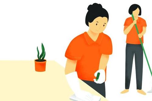 Phải 'nịnh' và 'nhịn' mới giữ được người giúp việc?