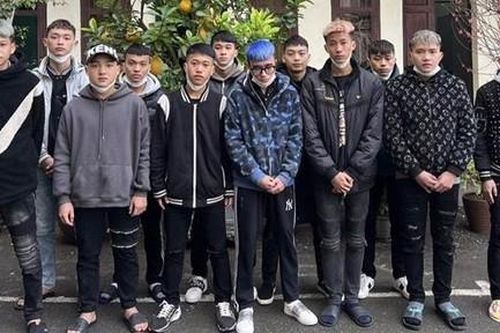 Nhóm đối tượng dùng hung khí đánh người, cướp xe máy sa lưới