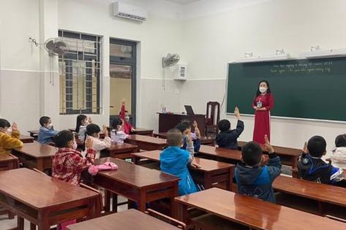 Đà Nẵng: Ngày đầu học sinh tiểu học và mầm non trở lại trường