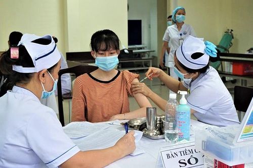 Tăng cường công tác chống buôn lậu, gian lận thương mại trong lĩnh vực y tế