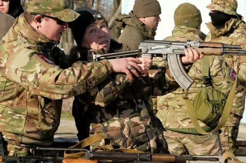 Nỗ lực ngoại giao con thoi hạ nhiệt khủng hoảng Ukraine