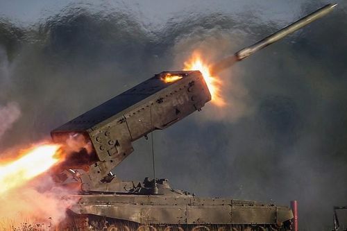 Nga đưa pháo phản lực hạng nặng TOS-1A tới 'ngã ba biên giới'