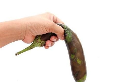 Người đàn ông 44 tuổi gãy dương vật khi đang lướt Tik Tok