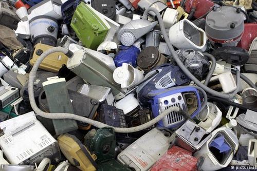 Nga cấm vứt thiết bị gia dụng vào thùng rác