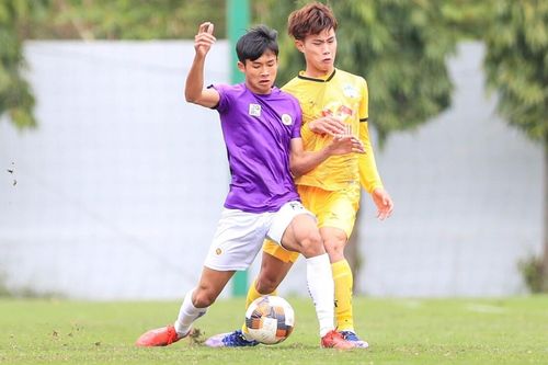 Đám trẻ của bầu Đức đè bẹp quân bầu Hiển 4-1