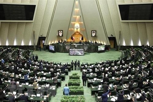 Quốc hội Iran ủng hộ quay lại thỏa thuận hạt nhân với 6 điều kiện