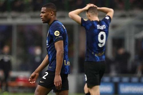 Inter Milan đang bật chế độ… tự hủy?