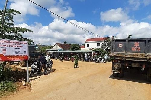 Xử lý nghiêm vụ Giám đốc nhà máy gạch đánh công nhân