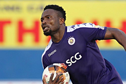 CLB Hà Nội đăng ký Oseni cho V.League 2022