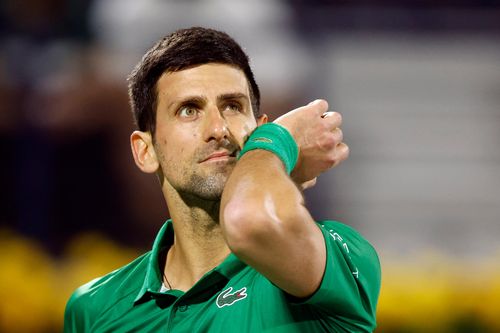 Djokovic thắng trận đầu tiên trong năm 2022