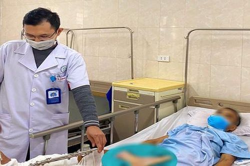 Người đàn ông đứt lìa cẳng chân vì máy cắt cỏ