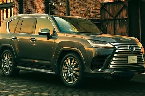 Mua xe Lexus phải chờ tới 4 năm tại Nhật Bản