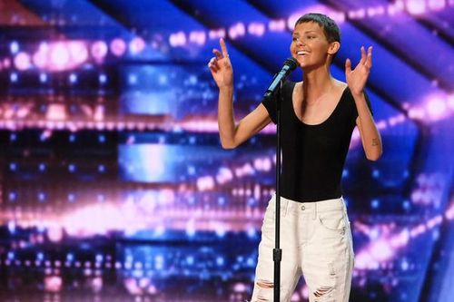 Ca sĩ gây sốt 'America's Got Talent 2021' qua đời ở tuổi 31