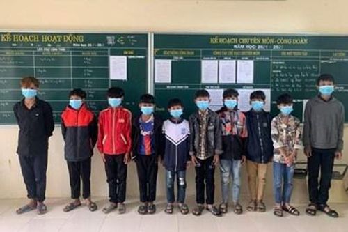 Xác định 9 học sinh ném đá lên đoàn tàu chở khách tuyến Bắc- Nam