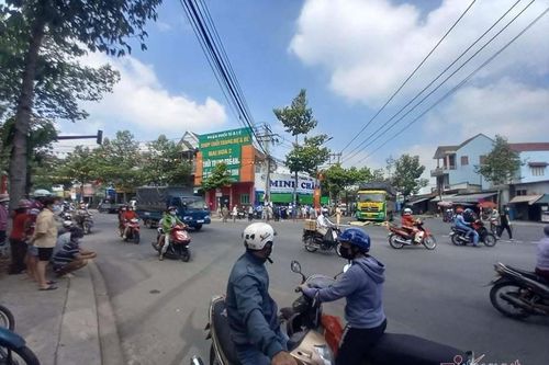 Xe tải ôm cua ẩu cán chết nam sinh đang trên đường về nhà