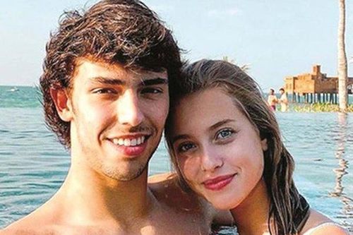 Joao Felix khiến nhiều người phát ghen vì có cô bạn gái thiên thần