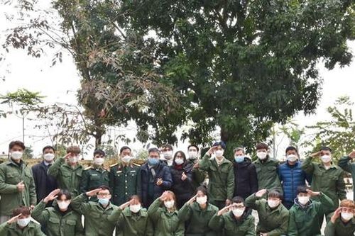 Trường ĐH xin lỗi vì chưa cập nhật đủ thông tin khi sinh viên đi học giáo dục quốc phòng