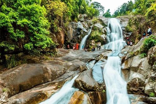 Về Bình Liêu khám phá thác Khe Vằn
