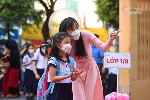 Lớp có 2 F0 trở lên được dừng học trực tiếp