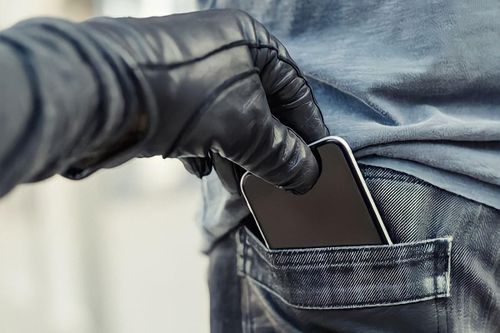 Không thể mở khóa, kẻ trộm sẽ làm gì sau khi ăn cắp iPhone?
