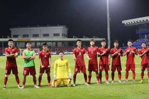 HLV Đinh Thế Nam đánh giá cao tinh thần thi đấu của các học trò