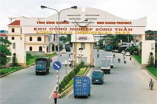 Bình Dương: 800 công nhân đi làm lại sau một tuần ngừng việc tập thể